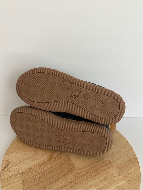 Dearfoams Brixen Energy Return Mens Memory Foam Bootie Slippers Wide Width